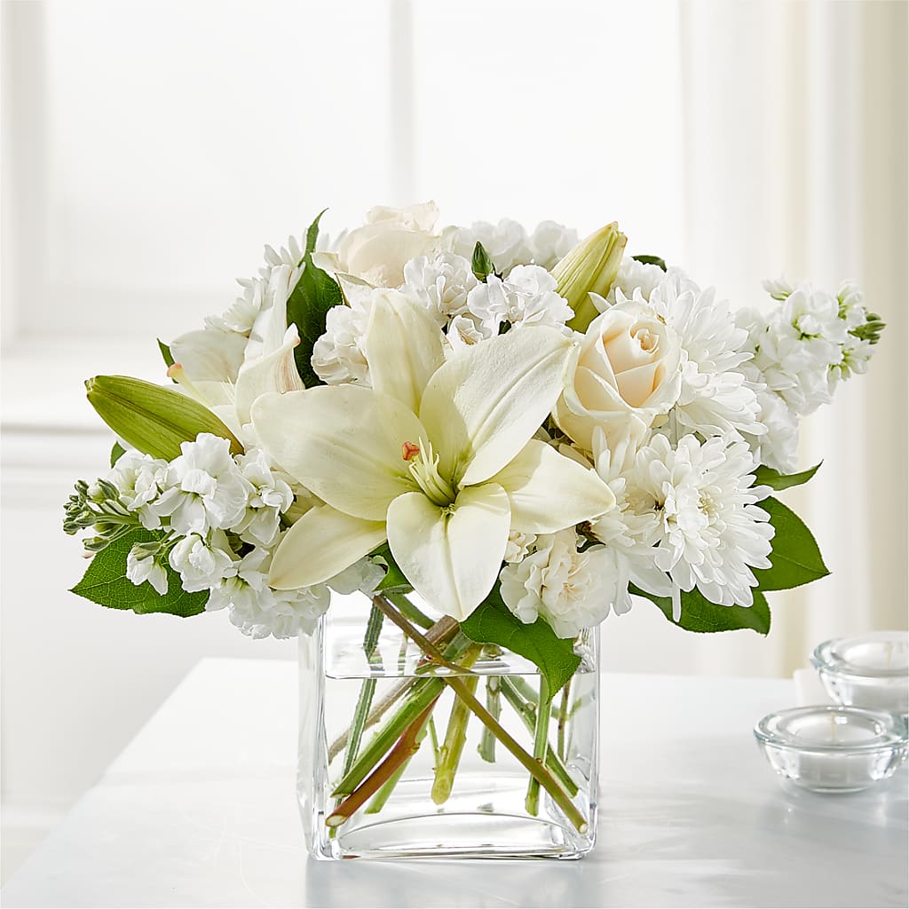 Gentle Breeze Bouquet – Usaflorist.com, Tontitown AR