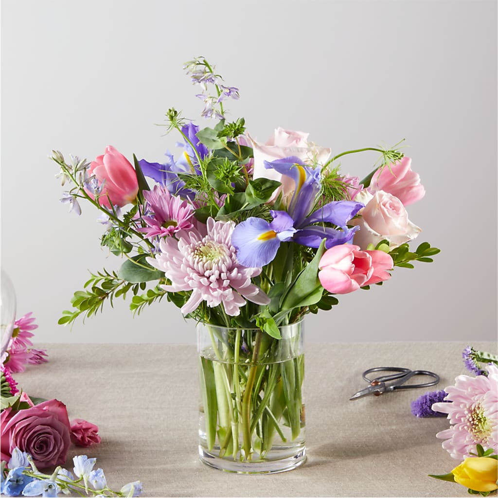Pastel Tradition - A Florist Original –  Usaflorist.com, Tontitown AR