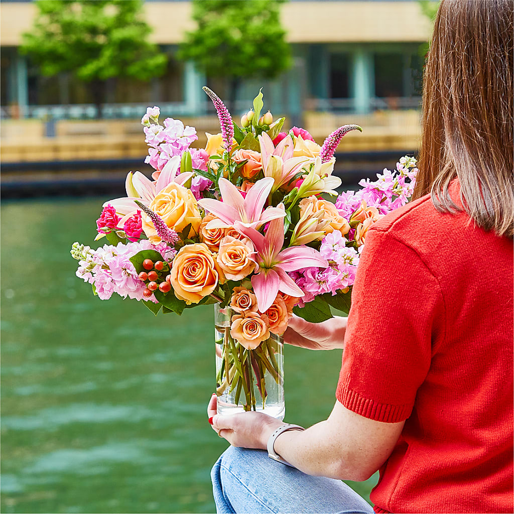 Bisous Bouquet –  Usaflorist.com, Tontitown AR
